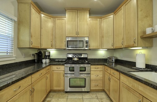 Avila Beach Condo | Get Beach Happy in the Courtyard at Avila - great location