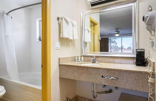 Hollywood Hills House | Get more for your money in Hollywood