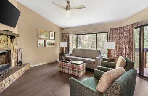 Sapphire Resort | Get Ready for Adventure! 3 Pools, Free Parking, Minutes to Ski Sapphire Valley