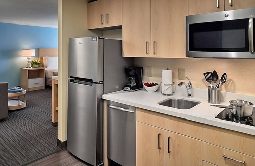 Gwinnett Place Hotel | Get Ready for Adventure! 4 Spacious units awaits. Near Sweet Water Park