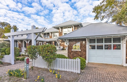 Cape Fear Station House | Get ready for an unforgettable marsh view at 3 Little Birds on Bald Head Island!
