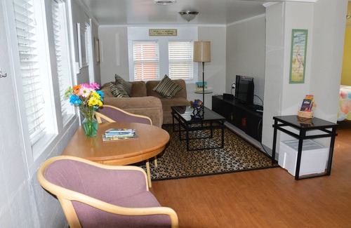 Kure Beach Cottage | Get Swept Away into the Serenity of Kure Beach