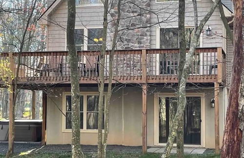 Albrightsville Ski Chalet | Getaway Chalet Poconos near Lake Harmony, Camelback, Jim Thorpe, Hickory Run