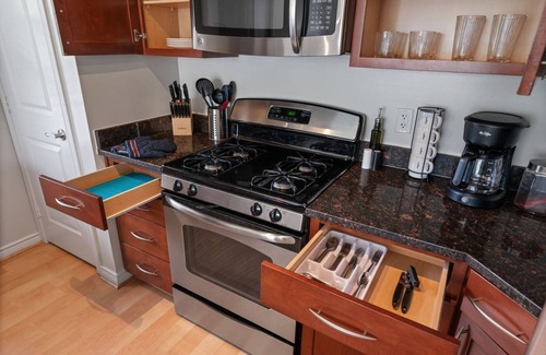 Lorton Apartment | Getaway home away from home