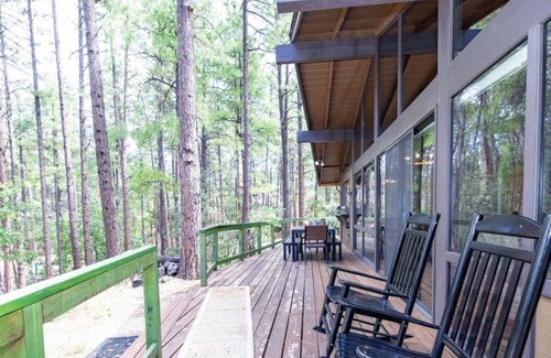 Prescott House | *Getaway in the Pines *Fireplace *BBQ *Peaceful