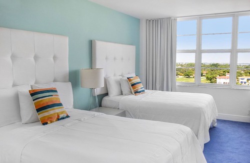 La Gorce Hotel | Getaway Suite w/Spectacular Bay Views & Spacious Kitchen