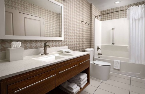 North Charleston Hotel | Getaway to Charleston Bliss! Outdoor Pool, Free Parking and Free Hot Breakfast