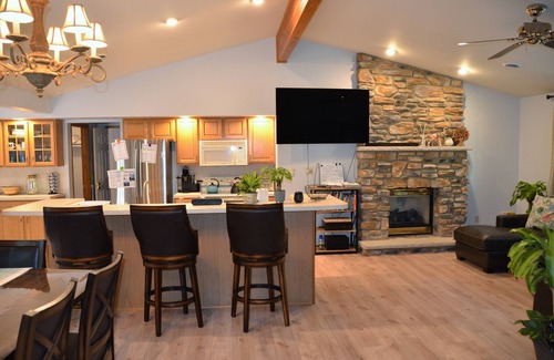 Gouldsboro House | Getaway to Cozy Ranch Home Nature w/Firepit PaddleBoard at BigBassLake.