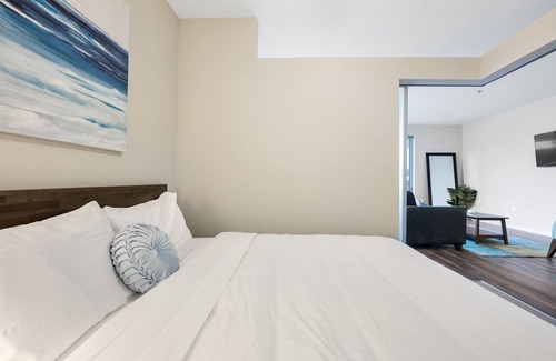 Crossroads Arts District Condo | Getaway to Serene Oasis Near Kauffman Stadium 349