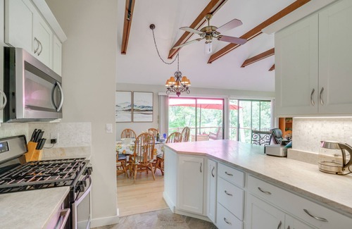 Nellysford Cottage | Getaway w/Lake Views Near Wintergreen Resort!