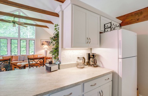 Nellysford House | Getaway w/Lake Views near Wintergreen Resort!