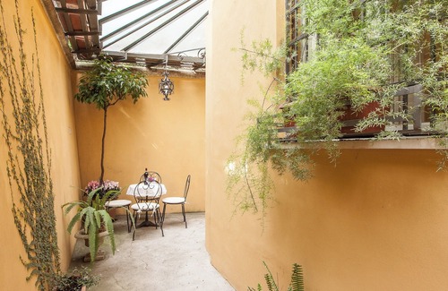 Navona Apartment | Ghetto Garden Apartment