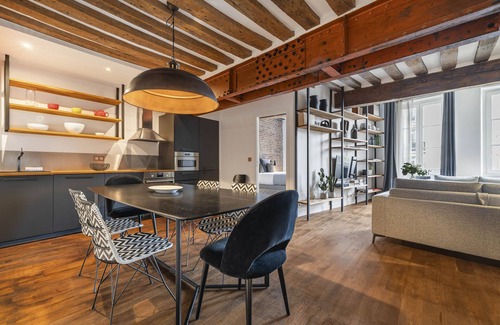 Arts-et-Metiers Apartment | Ghost, 2BR/2BA, 6 people