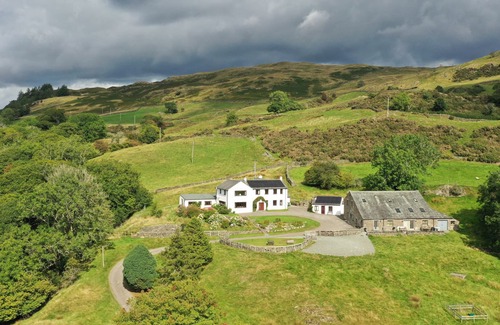 Kendal Cottage | GHYLL BANK COW SHED, pet friendly, with a garden in Staveley