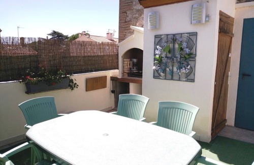 Saint-Hippolyte Apartment | Gîte* 70m² with terrace, air-conditioned, terrace and close to the sea.