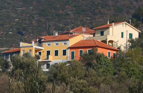 Bezzo Apartment | Gian's House