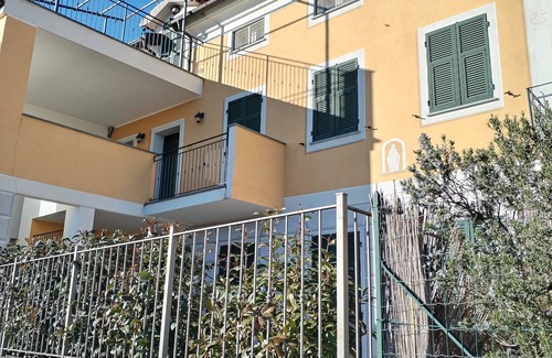 Bezzo Apartment | Gian's House