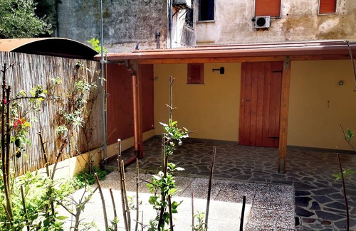 Albinia Apartment | GIANKHOUSE spacious apartment 5 minutes from downtown and also from the sea, by car