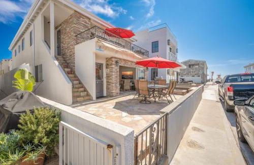 West Newport House | Giant 7 Bedroom Home with 3 separate Condos