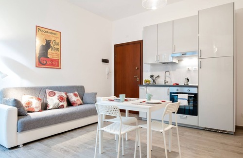 Santo Stefano Apartment | Giardini Margherita Monolocale con Balcone