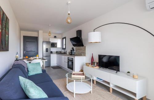 Marine de Saint Ambroggio Apartment | Giardinu di Luce - Appt pour 4 vue mer