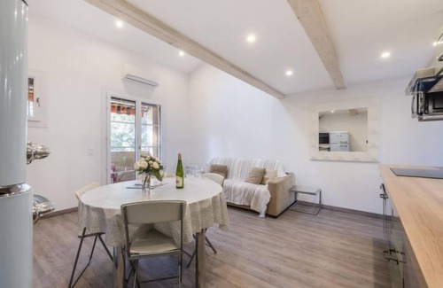 La Croix-Valmer Apartment | Gigaro Plage by Interhome