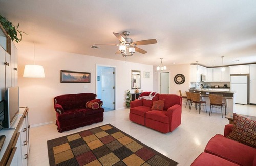 Thatcher House | Gila Valley Cottage - Quiet Stay near EAC, Trails