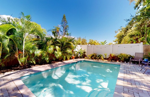 Gillespie Park House | Gillespie Park Pool Cottage | House in Sarasota