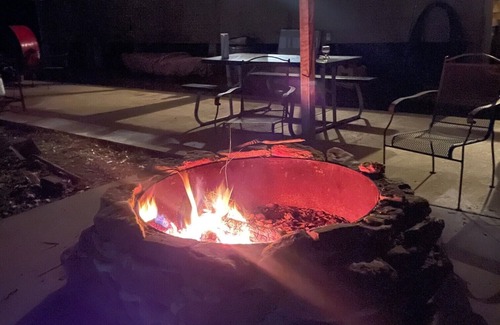 Negreet Cabin | Gilligan’s Waterfront Retreat – Peaceful-Fish, Grill & Relax!