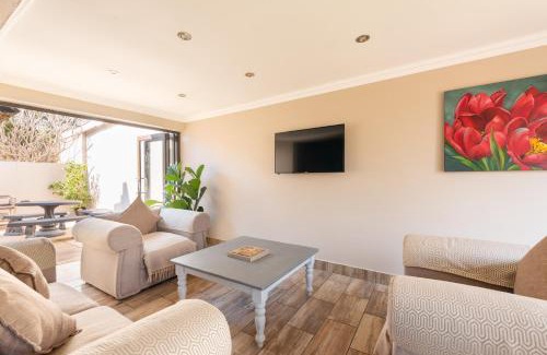 Pretoria House | Ginger Barn Retreat - 1km from Menlyn