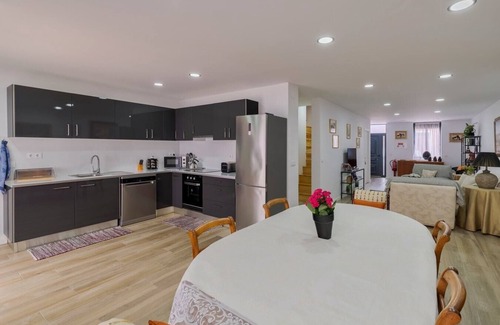 Setubal House | Ginjinha