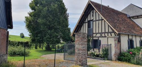 La Ferte-Saint-Samson House | Gite à la ferme