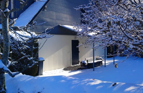 Besse-en-Chandesse Cottage | GÎTE 3 STARS, BESSE & ST-ANASTAISE, Theme: SKIING, HIKING, VISITS, FISHING