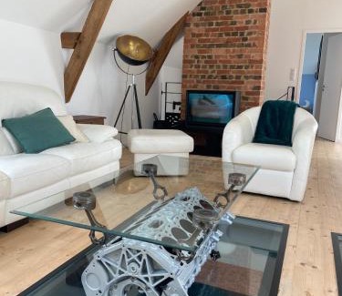 La Bouexiere House | Gite 8-10 pers, 4 chambres, billard, jardin