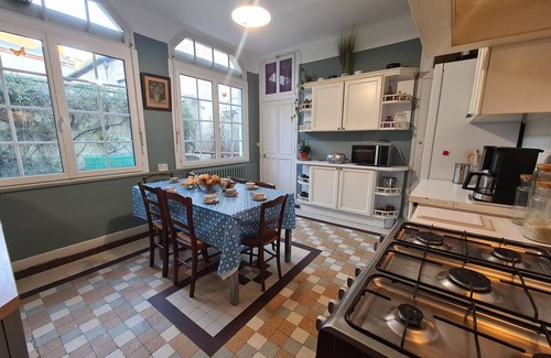 Aigurande Cottage | Gite Aigurande, 4 bedrooms, 13 persons