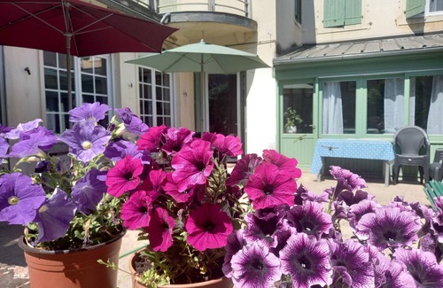 Aigurande Cottage | Gite Aigurande, 4 bedrooms, 13 persons