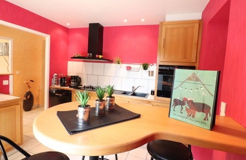 Anglards-de-Salers Cottage | Gite Anglards-de-Salers, 2 bedrooms, 4 persons