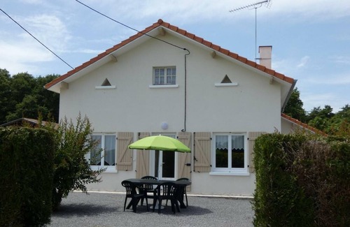 Angoume House | Gite Angoumé, 2 bedrooms, 5 persons