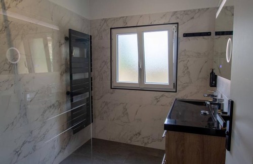 Anlhiac Cottage | Gite Anlhiac, 3 bedrooms, 4 persons