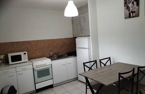 Lablachere Apartment | Gite Ardèche Sud with swimming pool, tennis, playground
