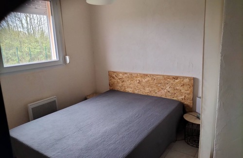 Lablachere Apartment | Gite Ardèche Sud with swimming pool, tennis, playground