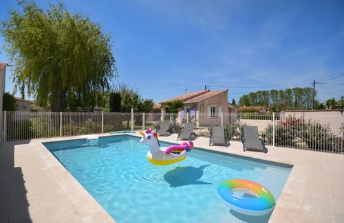 L'Isle-sur-la-Sorgue House | Gite "Au Coeur des Sorgues" Apartment, heated pool & SPA