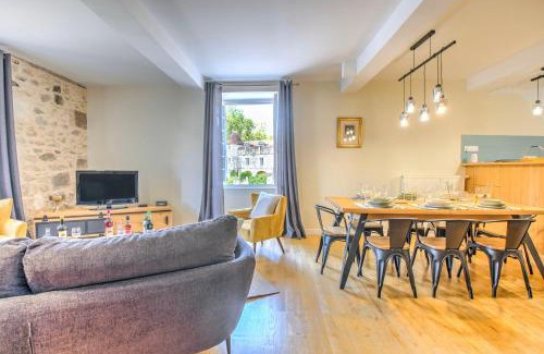 Saint-Jean-de-Cole Apartment | Gite Authentique, Village Classé