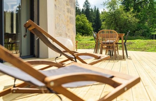 Premanon Apartment | Gite authentique de plain-pied dans ferme en pierre en pleine nature