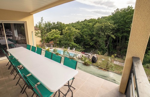 Vesseaux House | Gite Avec Piscine 12 Personnes + 2 Lits Bébés