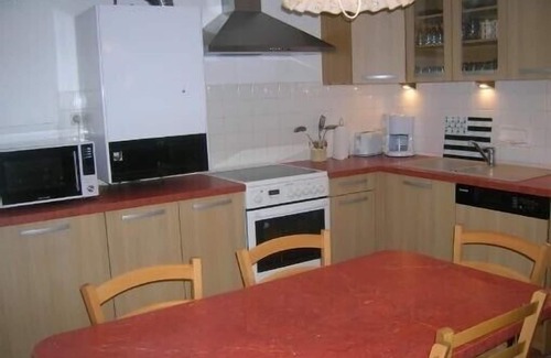 Cherrueix Cottage | Gite Baie Mt St Michel Facing The Sea in the commune of cherrueix