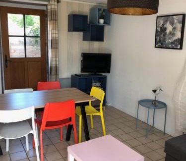 Bernieres-sur-Mer House | GITE BORD DE MER