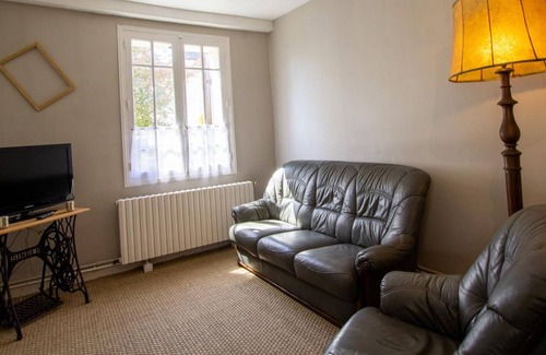 Bourdeilles Cottage | Gite Bourdeilles, 3 bedrooms, 6 persons