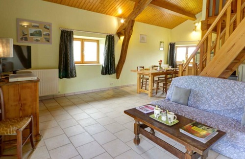 Vals d'Aix et Isable House | Gite Bully (Loire), 1 bedroom, 4 persons