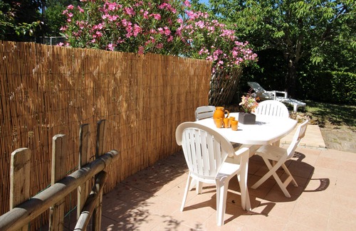 Cenac-et-Saint-Julien Apartment | Gîte Campagne - Gîte for 4 people with terrace and swimming pool 10km from Sarlat